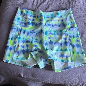 High waisted Fabletic shorts with pockets